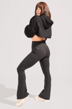 Cloud Shruggie - Black -Quality Sport Wear 218 OPF7826 Edit