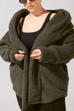 Faux Sherpa Cocoon Coat - Olive -Quality Sport Wear ArleneOutfit1 0433 Edit