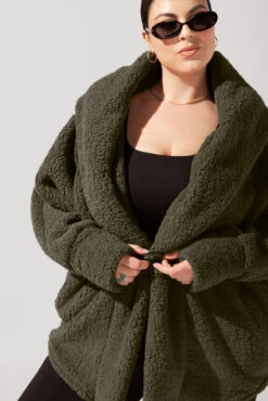 Faux Sherpa Cocoon Coat - Olive -Quality Sport Wear ArleneOutfit1 0435 Edit