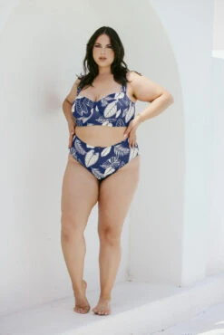 Boardwalk Bombshell Bikini Top - Blue Palm -Quality Sport Wear ArleneOutfit6 44028 Edit 7bc2411b 485d 4c19 91bd 5b1816e114aa