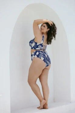 Boardwalk Bombshell Bikini Top - Blue Palm -Quality Sport Wear ArleneOutfit6 44048 Edit dfbef314 664a 4109 b2f4 8b27d63f4331