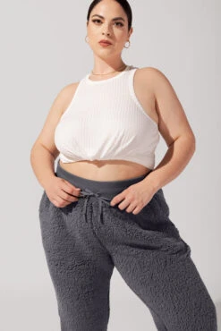 Blanket Pants In Faux Sherpa - Cool Grey -Quality Sport Wear ArleneOutfit9 1219 Edit 5760a291 49e4 443d ad78 cf5c11387718