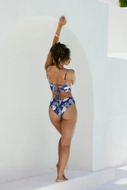 Sandbar Strapless Top - Blue Palm -Quality Sport Wear AysiaOutfit4 43797 Edit db4da2f3 ab3e 4c14 86db 641f647eaeb5