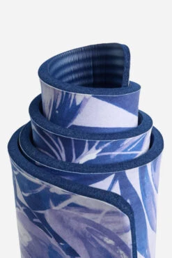 CloudCushion Vegan Suede Yoga Mat - Blue Jungle 0.5” Thick -Quality Sport Wear BF PF Thick Yoga Mat Blue Jungle Detail 1