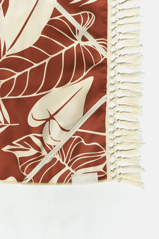 Sand To Studio Towel - Blue Palm And Castaño Palm 8 Sand To Studio Towel - Blue Palm And Castaño Palm - Image 8