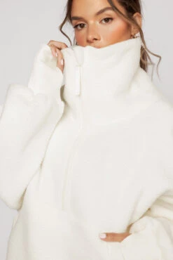 Big Hug Fleece Half Zip Sweater - Ice Cream -Quality Sport Wear BigHugFleeceHalfZipSweater IceCream E1020 00626 Edit