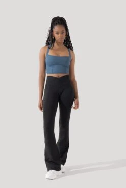 Crisscross Hourglass® Flared Leggings With Pockets - Black -Quality Sport Wear CCHG Flare C1030 2157 Edit 2