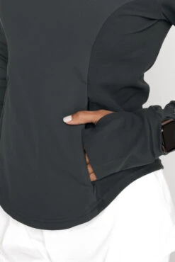 Chasing Pavements Mockneck Pullover - Raincloud -Quality Sport Wear ChasingPavementsLongSleeveRunningTop CityGrey B1003 03299 Edit