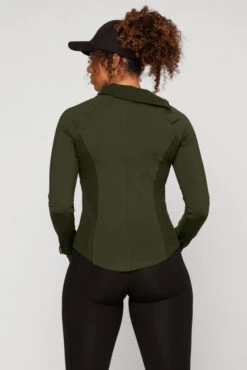 Chasing Pavements Mockneck Pullover - Evergreen -Quality Sport Wear ChasingPavementsLongSleeveRunningTop Evergreen B1003 03430 Edit