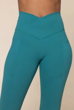 Crisscross Hourglass® Flared Leggings With Pockets - Emerald -Quality Sport Wear CorsetBra BlueIris 1021 CrisscrossHourglassFlare MermaidGreen C1030 02224 Edit