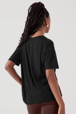Daring Deep V Tee - Black 14 Daring Deep V Tee - Black -Quality Sport Wear DaringDeepVTee Black B1025 0630 Edit