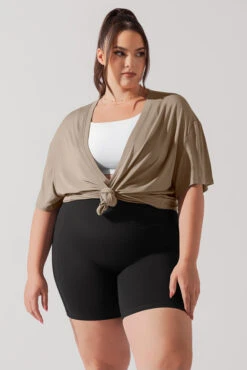 Daring Deep V Tee - Shiitake -Quality Sport Wear DarlingDeepVTee Shitake B1025 0095 Edit 0908f5ac fb0d 476e a8ed f9103067ebf2