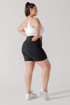 Crisscross Hourglass® Midi Short With Pockets - Black -Quality Sport Wear HourglassMidiShort Black D1001C 5 00241 Edit