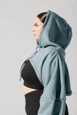 Cloud Shruggie - Vintage Blue -Quality Sport Wear June7POPFLEXPhotoshootArleneOutfit20265 Edit 1 cf8e423d f641 4364 a2a5 9f27b08bc166