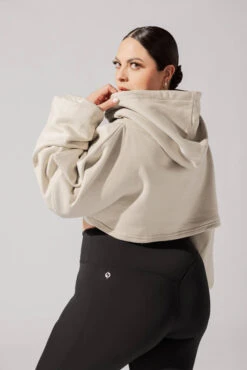 Cloud Shruggie - Seashell -Quality Sport Wear June7POPFLEXPhotoshootArleneOutfit21704 Edit 1 66e82000 7f66 49da 8ad9 231f2d74284d