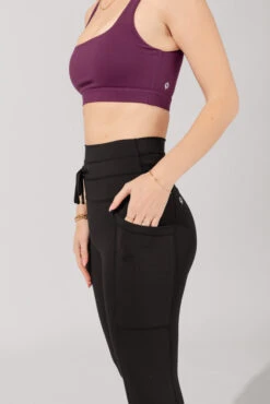 Cargo Leggings With Pockets - Black -Quality Sport Wear KayleeOutfit1 0196 Edit