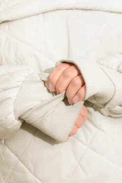 Pillow Packable Puffer Jacket - Coconut Cream -Quality Sport Wear PF M6A9721