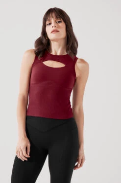 Peekaboo Crew Tank - Crimson -Quality Sport Wear PeekabooCrewTank Crimson B1024 0372 Edit 42eb7b3c 6800 41aa 806c 80e5b607f239