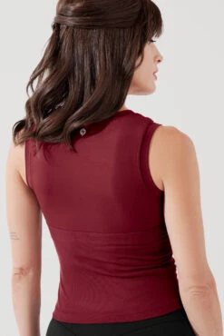 Peekaboo Crew Tank - Crimson -Quality Sport Wear PeekabooCrewTank Crimson B1024 0407 Edit d7c4ccb5 b7aa 4b62 a12b 8dfc7bacffff