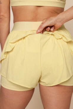 On The Run Ruffle Short - Buttercream -Quality Sport Wear RomanceRuffleBra A1012 RuffleShort FrenchButtercream 4017 01265 Edit