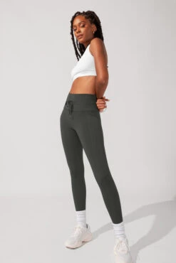 Cargo Leggings With Pockets (Pet Hair Resistant) - Forestwood -Quality Sport Wear SamaraOutfit6 0571 Edit d3baf90d 5359 4294 8da0 60437721fe28