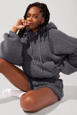 Faux Sherpa Short With Pockets - Cool Grey -Quality Sport Wear SamaraOutfit8 1006 Edit c6650404 40a6 4fcc bbee a75373d13be0