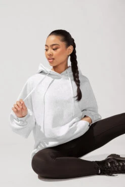 Long Cloud Hoodie - Light Heather Grey 15 Long Cloud Hoodie - Light Heather Grey -Quality Sport Wear SophiaOutfit10 38930 Edit b3669dfb 5052 487b 9f47 7a41343c5722