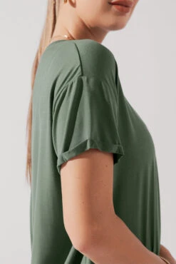 The Perfect Tee - Leaf Green -Quality Sport Wear ThePerfectTee SeaSpray 2008 0215 Edit