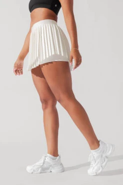 Ace ‘em Pleated Skort - Sugar -Quality Sport Wear VenusSkort Sugar H1002 1108 Edit 1