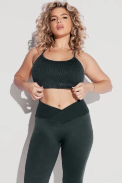 What's The Scoop Seamless Bra - Magical Forest -Quality Sport Wear What stheScoopBra CCHGLegging MagicalForest 0671 Edit