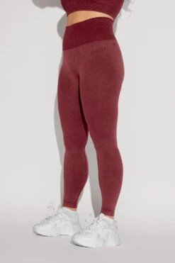 Supersculpt™ Seamless Leggings - Garnet -Quality Sport Wear What stheScoopBra SSLeggings Garnet 0411 Edit