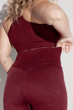 Supersculpt™ Seamless Leggings - Garnet -Quality Sport Wear What stheScoopBra SSLeggings Garnet 0425 Edit