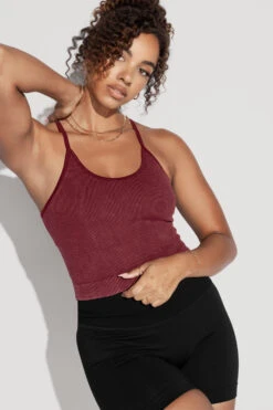 What's The Scoop Seamless Crop Tank - Garnet -Quality Sport Wear What stheScoopTank Garnet SSShorts Black 0931 Edit